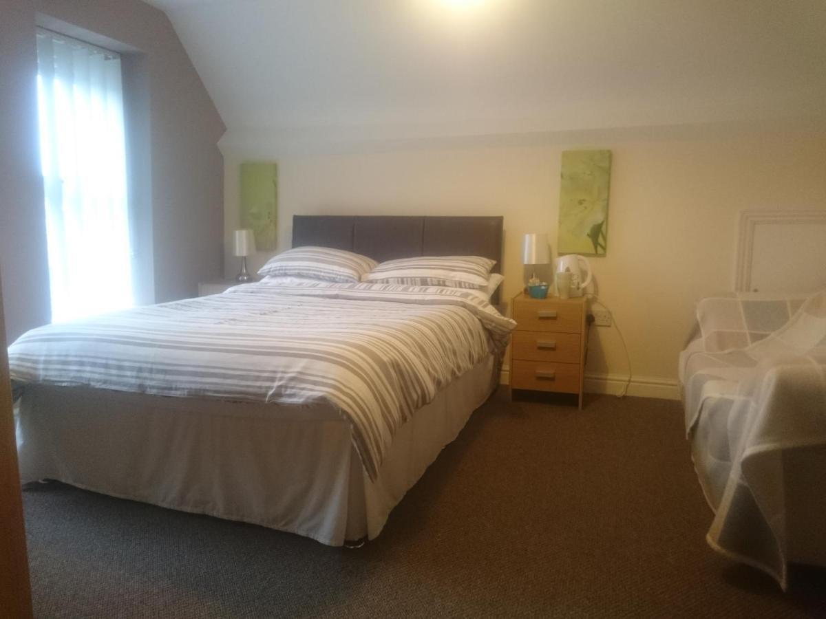 Mount Pleasant Hotel Aberdare Room photo